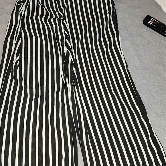 NWT ! JUMPER ! - Picture 6 of 11